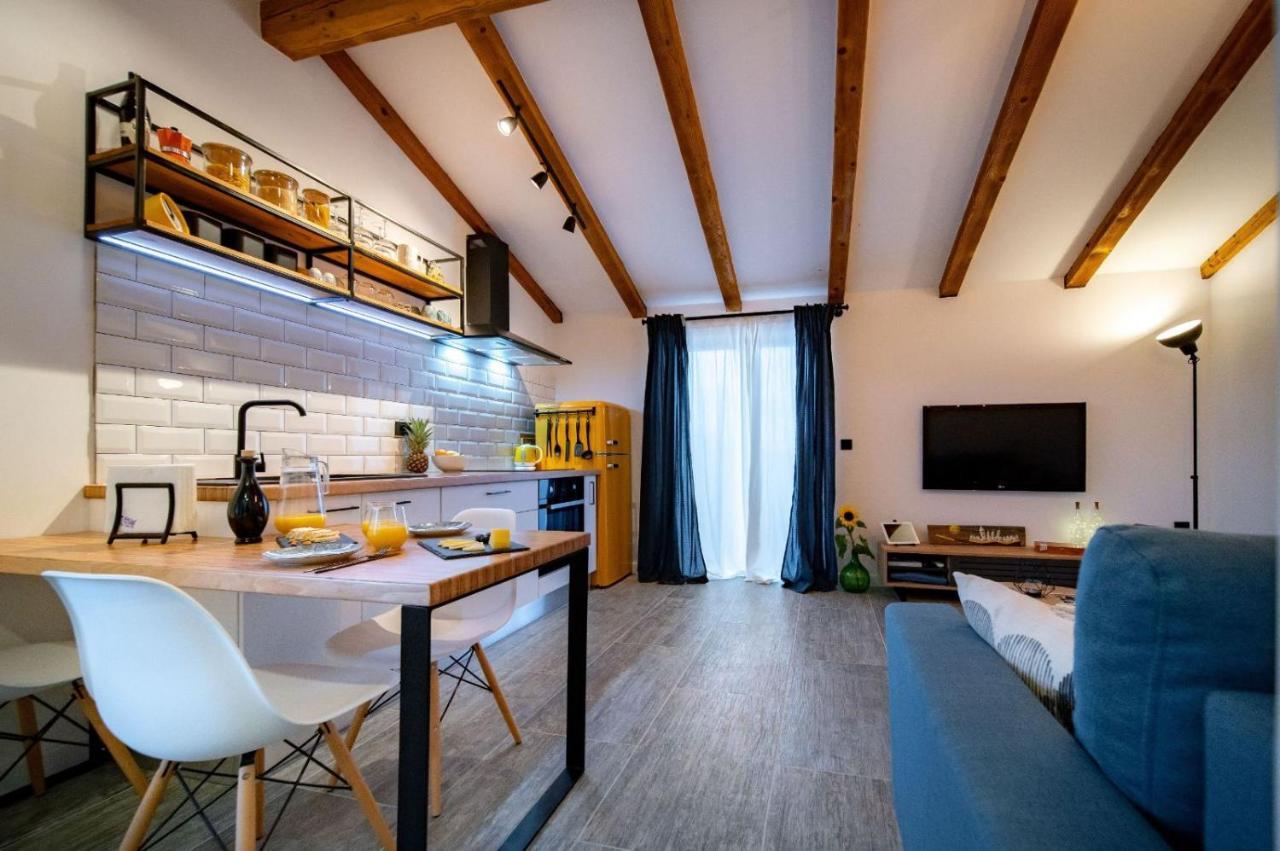Novouredeni Apartman Marko Mundanije Exteriér fotografie