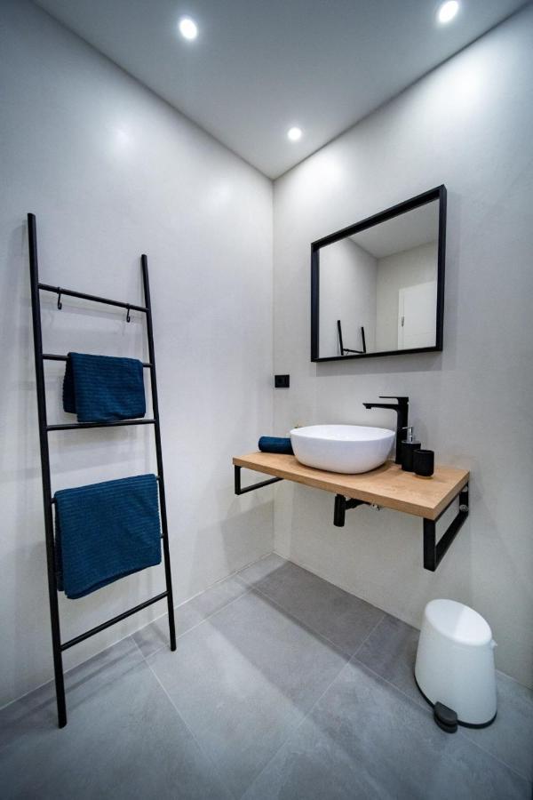 Novouredeni Apartman Marko Mundanije Exteriér fotografie