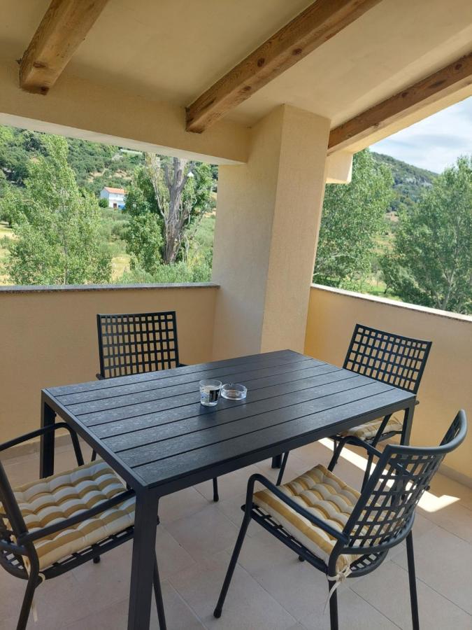 Novouredeni Apartman Marko Mundanije Exteriér fotografie
